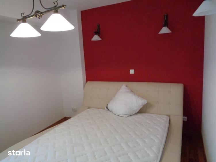 Apartament cu 3 camere decomandat în Calea București