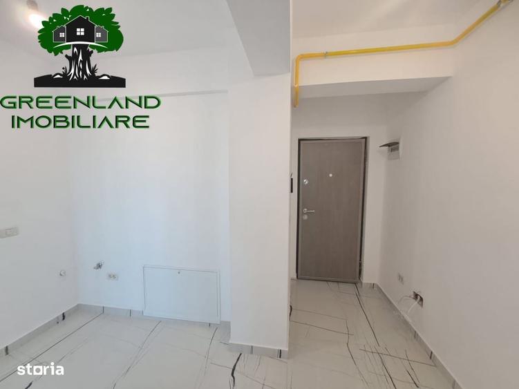 Apartament cu 6 camere decomandat în Hlincea