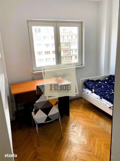 Apartament cu 4 camere decomandat în Ștrand