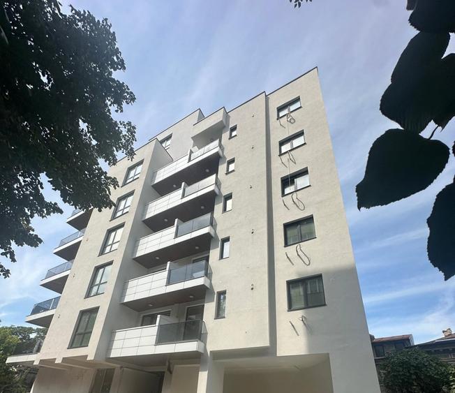 Apartament cu 2 camere semidecomandat în Eminescu