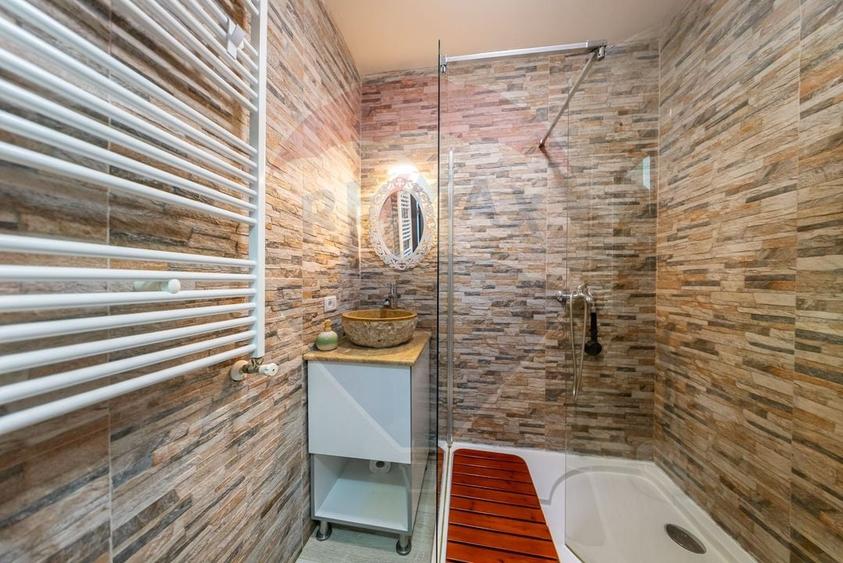 Apartament cu 3 camere decomandat, mobilat în Micălaca