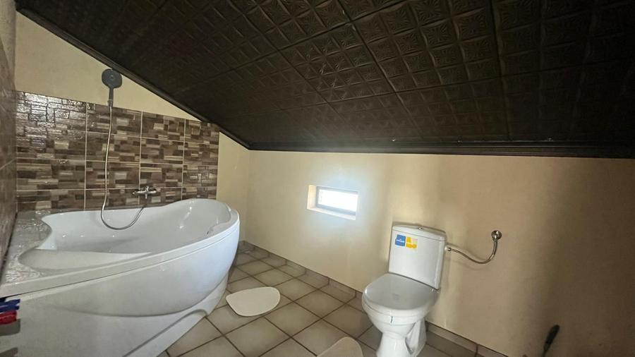 Duplex cu 5 camere cu Canalizare în Moșnița Veche