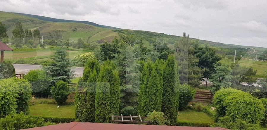 Spațiu comercial, de 6,000 mp, în Central