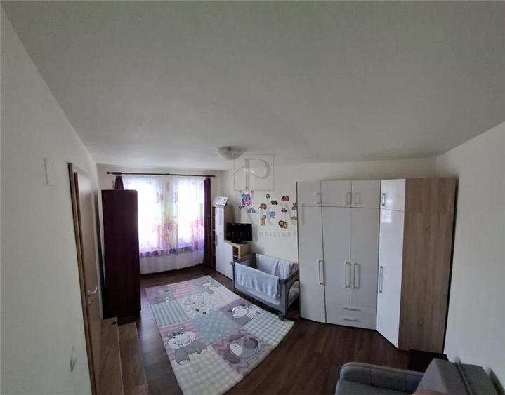 Apartament cu 3 camere semidecomandat în Giroc — fotografia 1