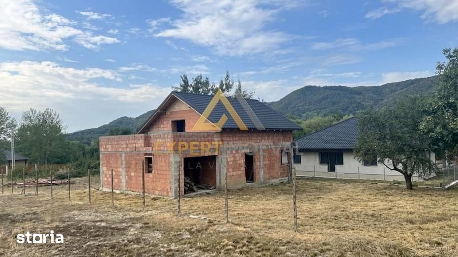 Casă cu 6 camere cu Teren 500 Mp în Tăuții-Măgherăuș
