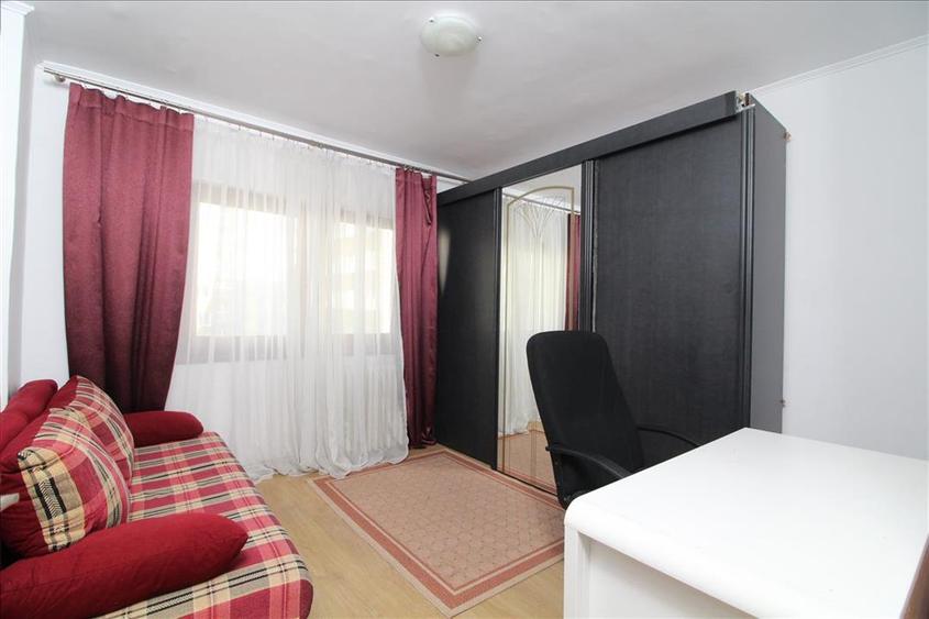 Apartament cu 3 camere decomandat, mobilat în Mănăștur