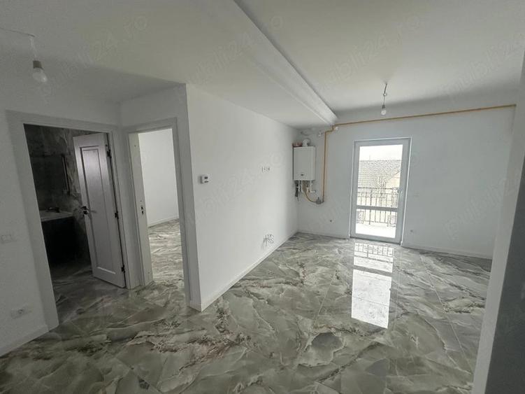 Apartament cu 2 camere semidecomandat în Tișăuți