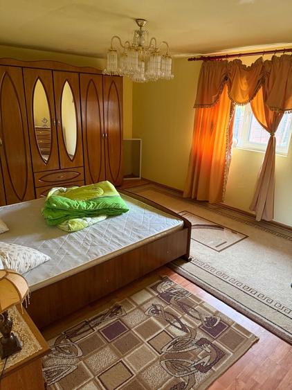 Casă cu 4 camere în Chizătău