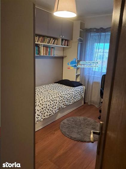 Apartament cu 3 camere decomandat în Banat