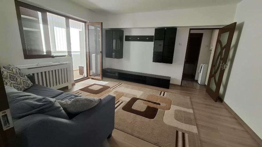 Apartament cu 2 camere semidecomandat, mobilat în Tătărași