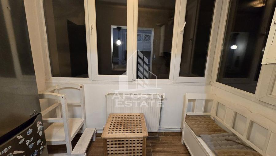 Apartament cu 3 camere decomandat, mobilat în Torontalului