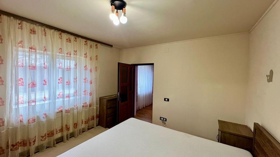 Casă individuală cu 4 camere cu Canalizare în Coiciu