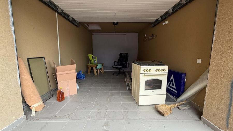 Casă individuală cu 5 camere cu Canalizare în Moara de Vânt