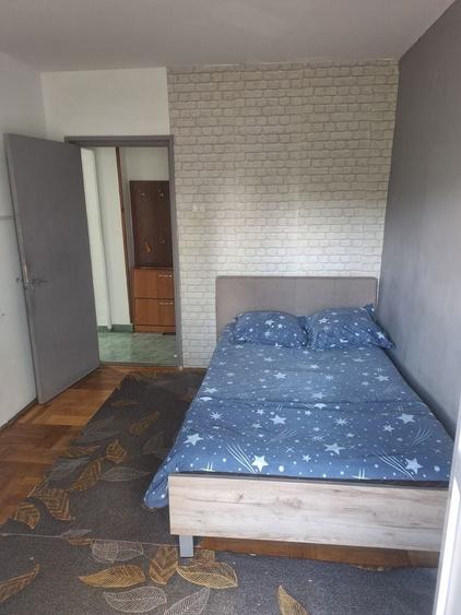 Inchiriez apartament 3 camere decomandat - 10