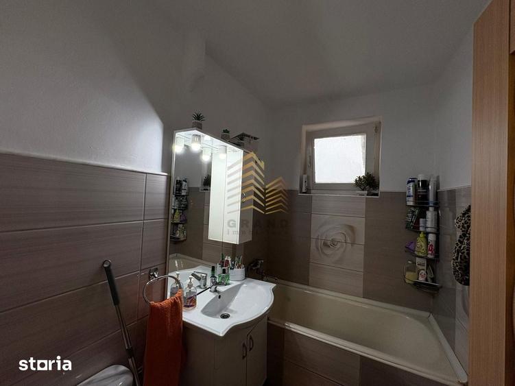 Apartament cu 3 camere în Decebal