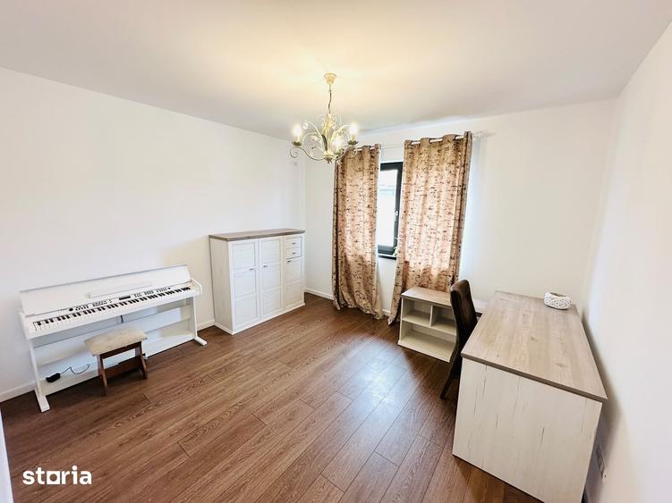 Casă cu 4 camere cu Teren 500 Mp în Corbeanca