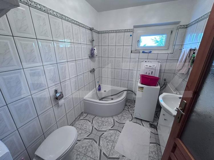 Duplex cu 14 camere cu Canalizare în Exterior Nord