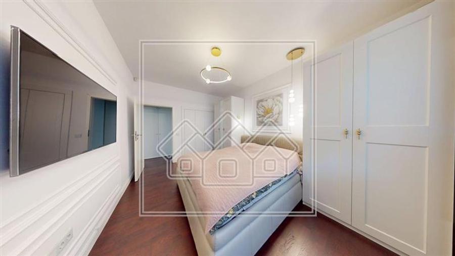 Apartament cu 3 camere decomandat în Șelimbăr