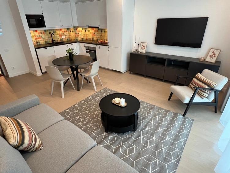 Apartament cu 2 camere decomandat, mobilat în Aviației