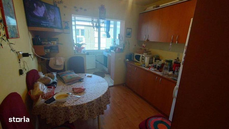 Apartament cu 3 camere în Rogerius
