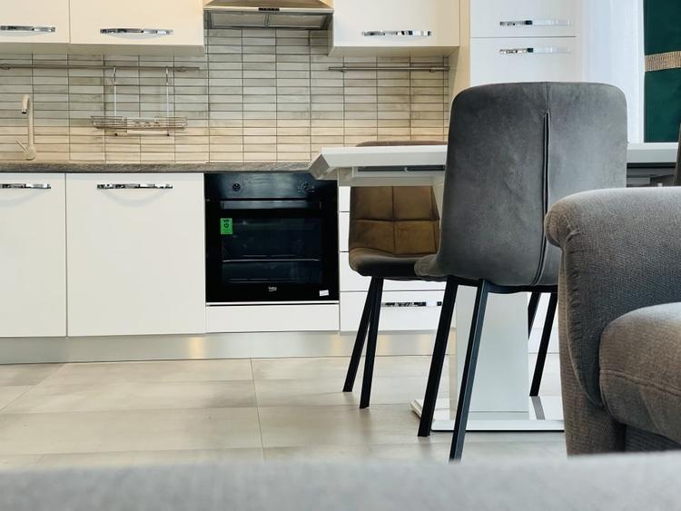Apartament cu 2 camere semidecomandat, mobilat în Ciarda Roșie