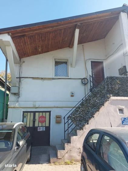 Apartament cu 4 camere în Central
