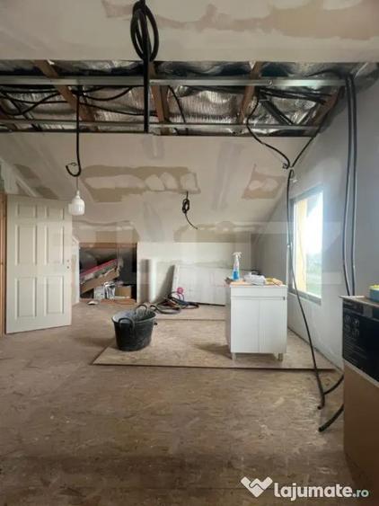 Casă cu 5 camere cu Teren 1396 Mp în Turda