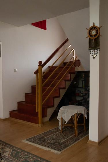 Casă individuală cu 3 camere cu Garaj în Coltău