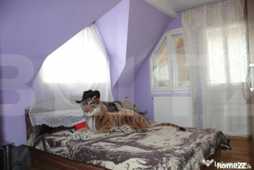 Casă cu 7 camere cu Teren 1580 Mp în Central