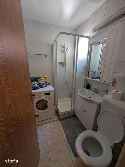 Apartament cu 3 camere decomandat în Drumul Taberei