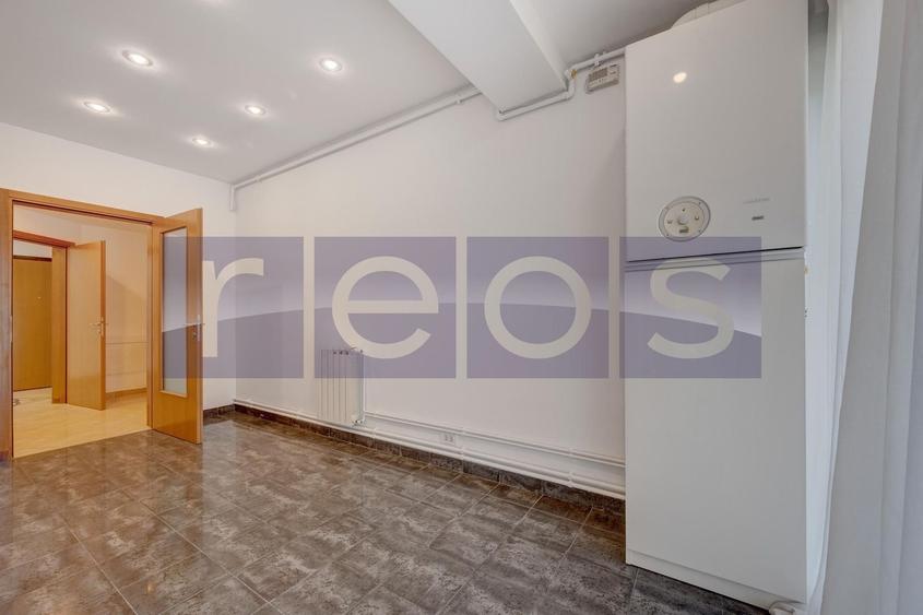 Apartament cu 4 camere decomandat în Primăverii