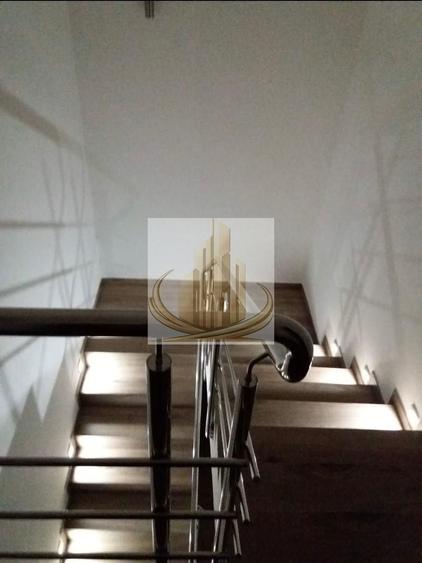 Duplex cu 4 camere cu Canalizare în Dumbrăvița