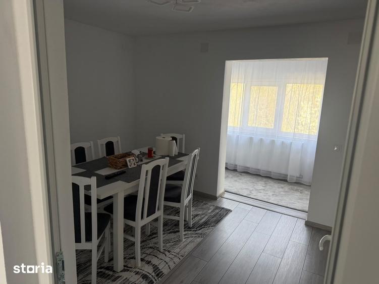 Casă cu 7 camere cu Teren 5900 Mp în Băbana