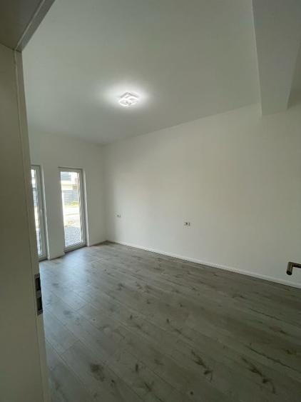 Apartament cu 3 camere decomandat în Moșnița Nouă