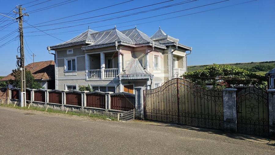 Casă / Vilă cu 5 camere în Baia-Bogata, Suceava - 38