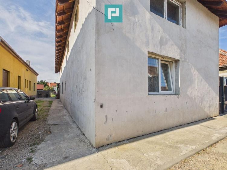 Casă individuală cu 4 camere cu Canalizare în Drăgășani