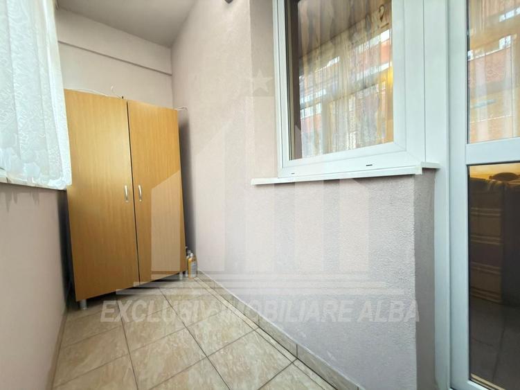 Apartament cu 2 camere decomandat, mobilat în Central