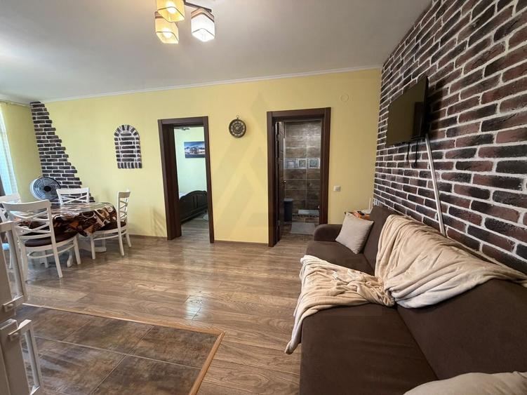 Apartament cu 3 camere decomandat, mobilat în Nord-Est