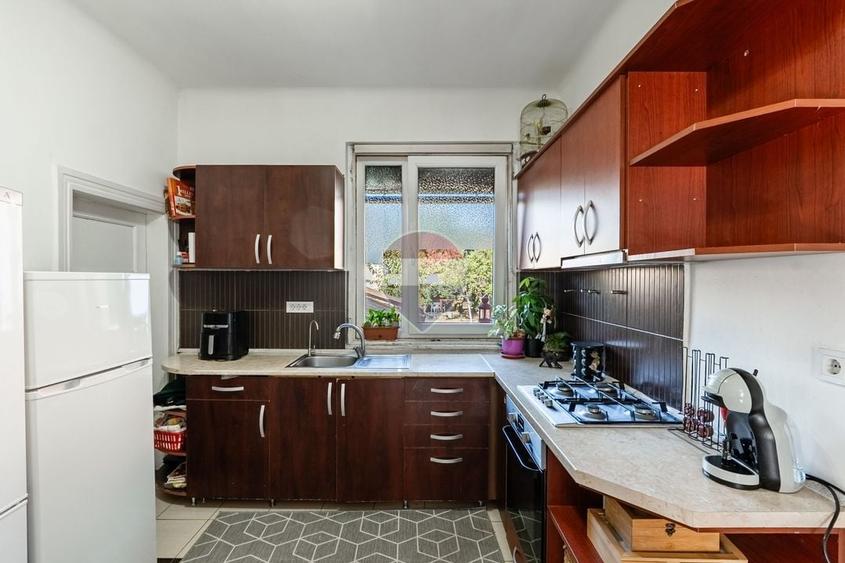 Duplex cu 3 camere cu Teren 500 Mp în Central