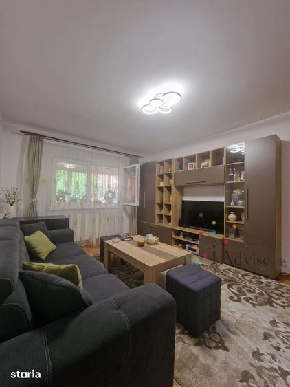 Apartament cu 3 camere în Florilor