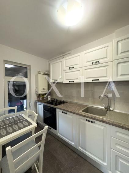 Apartament cu 3 camere decomandat, mobilat în Circumvalațiunii