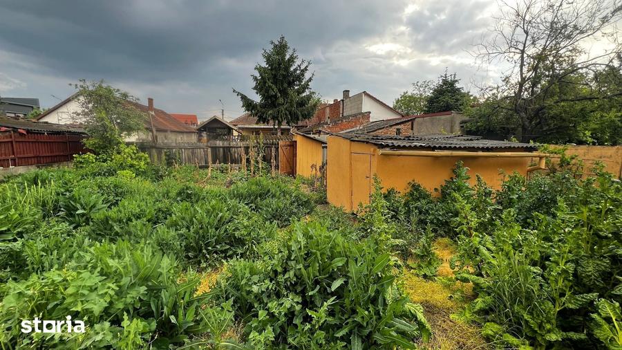 Casă cu 2 camere cu Teren 360 Mp în Central