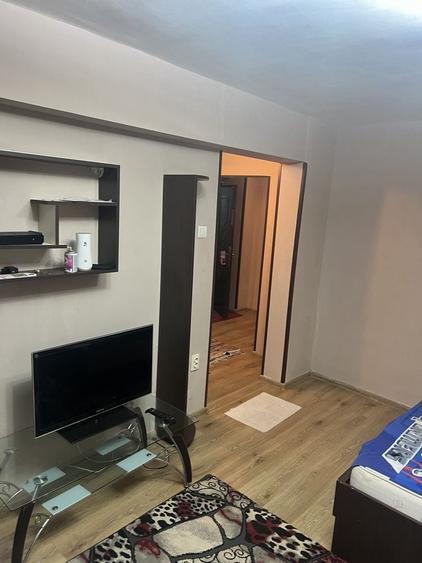 Inchiriez garsoniera in Ploiesti zona Malu Rosu - 12