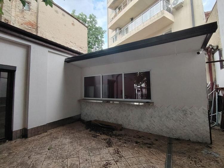 Casă individuală cu 2 camere cu Canalizare în Moșilor