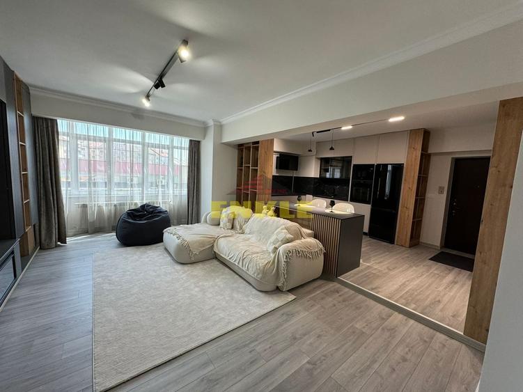 De vânzare – Apartament 4 camere, 102 mp, zona Bazar - 2