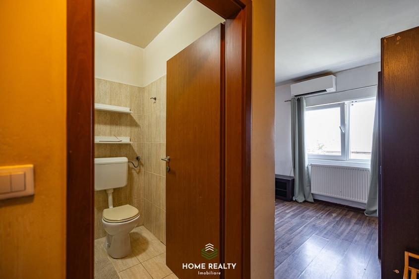 Garsonieră decomandată în Lipovei