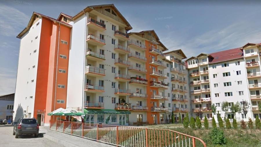 Apartament cu 3 camere decomandat în Sud