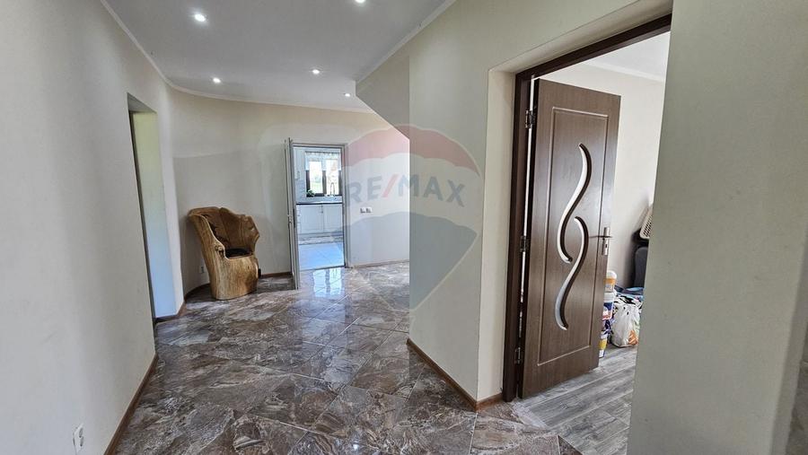 Casă / Vilă cu 6 camere de vânzare in Hânțești, Suceava - 32
