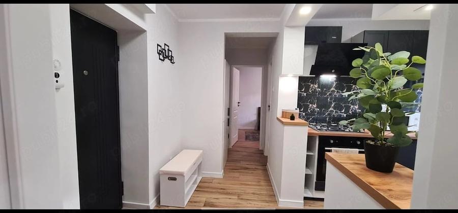 Apartament cu 2 camere decomandat în Calea București