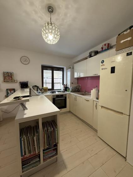Apartament cu 2 camere decomandat, mobilat în Dumbrăvița